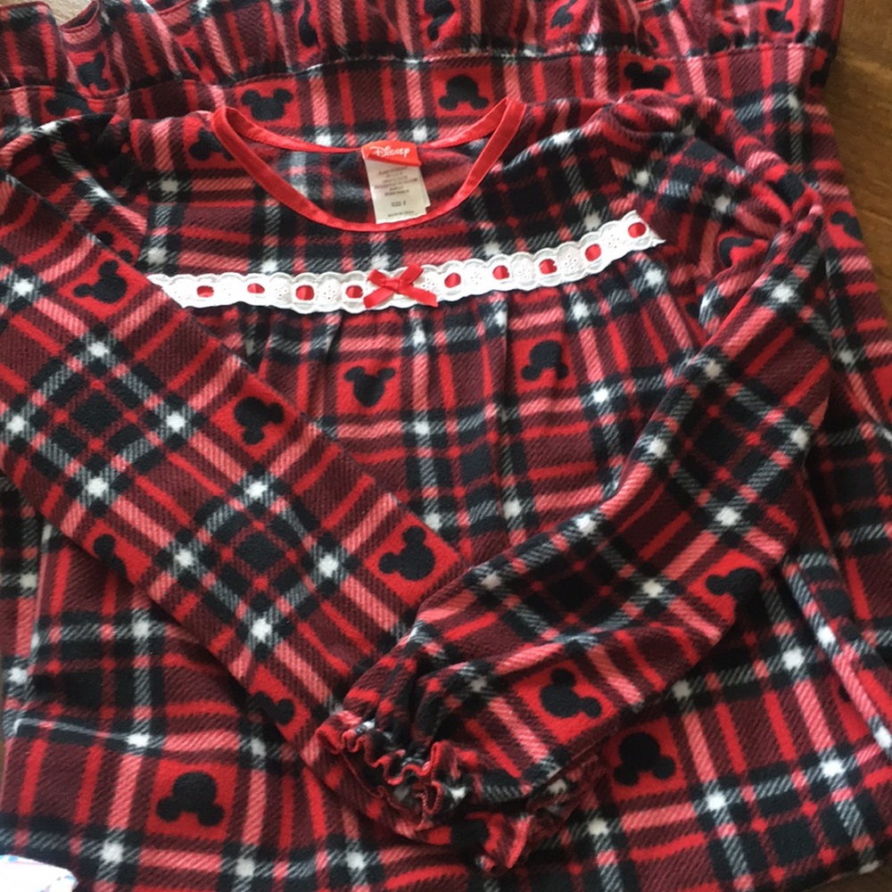 5/20$ Disney nightgowns